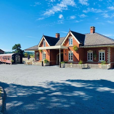 The Booking Office, Stoke Edith Station Херфорд Екстериор снимка