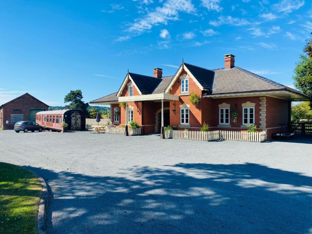 The Booking Office, Stoke Edith Station Херфорд Екстериор снимка